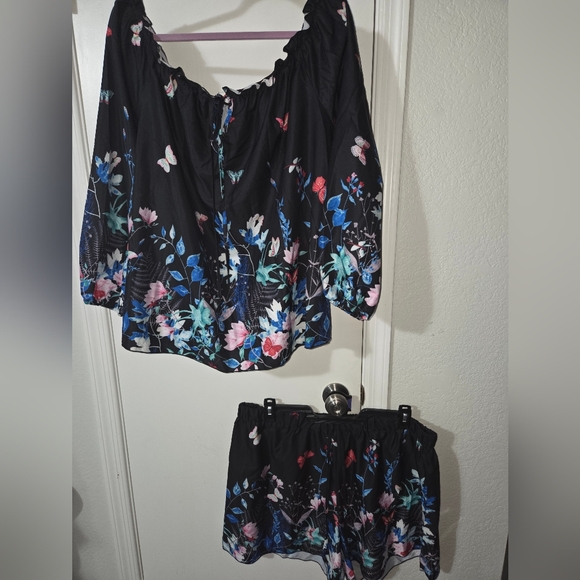 Black Floral Two-Piece Outfit - Picture 1 of 5